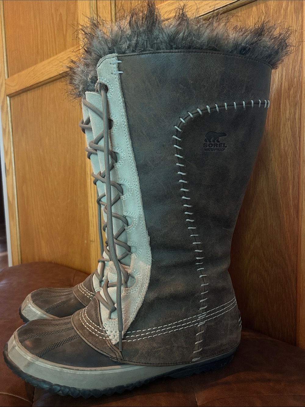 Rare Sorel Brown and Gray Tall Lace-Up Winter Boots with Faux Fur Cuff